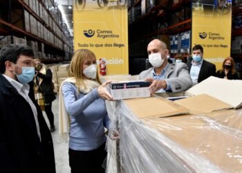 Llegaron al país 2,2 millones de test para la detección rápida de coronavirus