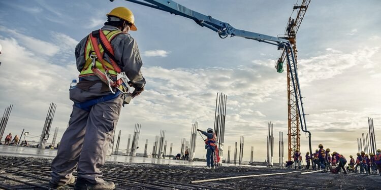 Crecen las obras de construcción con actividades normales y alcanzan a 80% del total