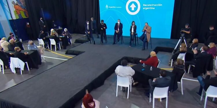 Fernández: “No queremos que los jubilados sean la variable de ajuste”