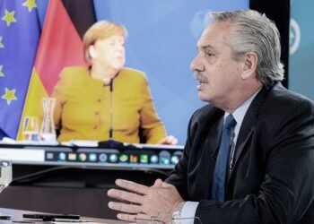 Fernández: “Los actos terroristas constituyen una amenaza a la dignidad humana”