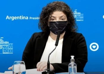 Por la variante Ómicron, las personas que lleguen desde África deberán realizar aislamiento obligatorio