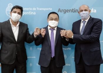 Firman memorandos de entendimiento con empresas chinas para obras ferroviarias