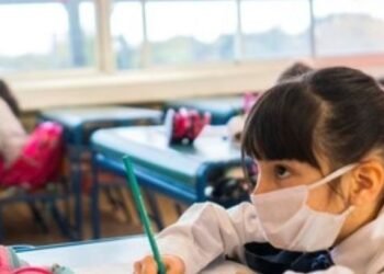 Ir al colegio con el barbijo ¿si o no?