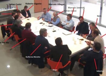 Guillermo Moretto presentó un escrito y no respondió preguntas sobre la “mesa judicial”