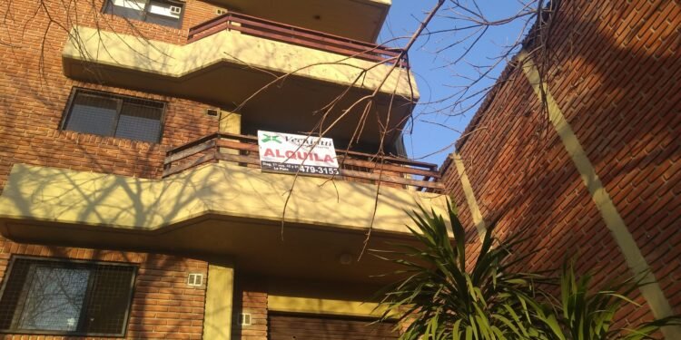 Martilleros bonaerenses a favor de la creación de un impuesto a la vivienda ociosa