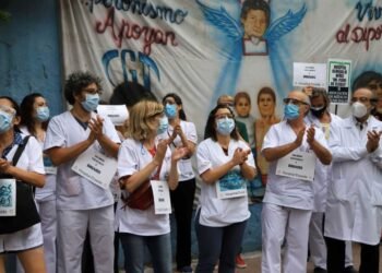 Hospitales porteños, de paro por mejoras salariales y laborales