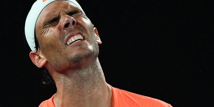 Aclararon que el dolor de Nadal es por una fisura y no por efectos de la vacuna