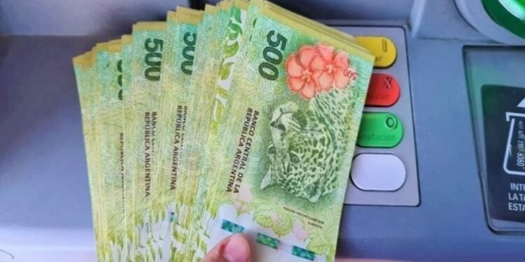 Oficializaron la suba del 45 por ciento para el Salario Mínimo, Vital y Móvil