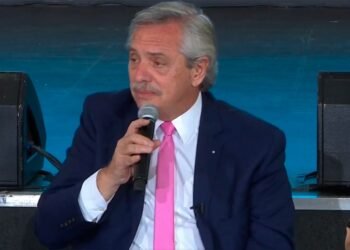 Fernández: “La economía popular existe y es hora de que todos la pongamos en valor”