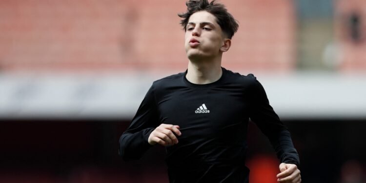 Manchester United, con debut del argentino Garnacho igualó ante Chelsea