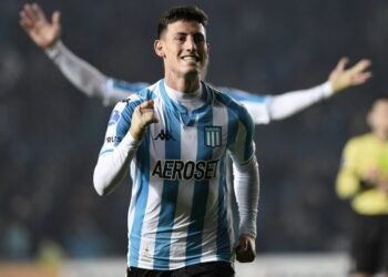 Racing quiere concretar su pase a octavos de final ante el River uruguayo
