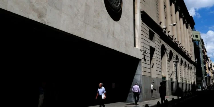 Bajaron los dólares financieros con la mejora de los bonos que se utilizan para comprarlos desde un valor casi de default