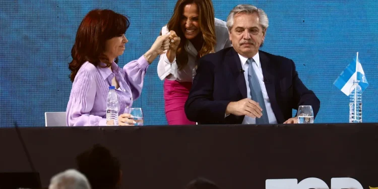 Victoria Tolosa Paz: “Tiene que haber pronto una charla entre Alberto Fernández y Cristina Kirchner, que tomen un té”