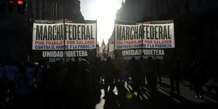 La CGT recibirá mañana a la Unidad Piquetera que reclama un paro general contra el gobierno de Alberto Fernández