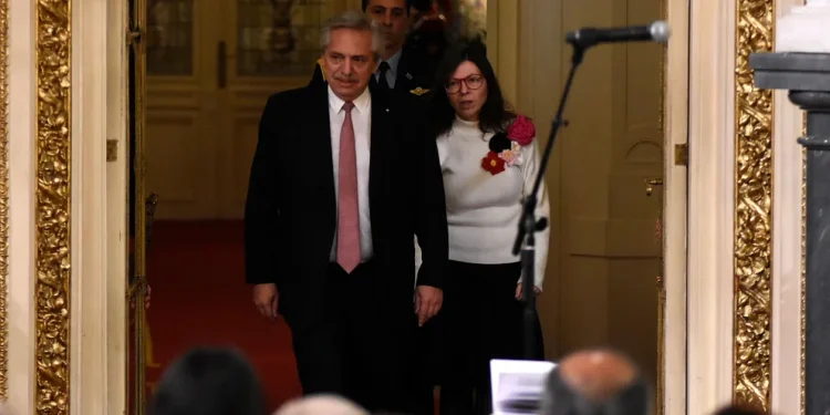 Silvina Batakis asumió en Economía con el respaldo del peronismo, pero con poca presencia de empresarios