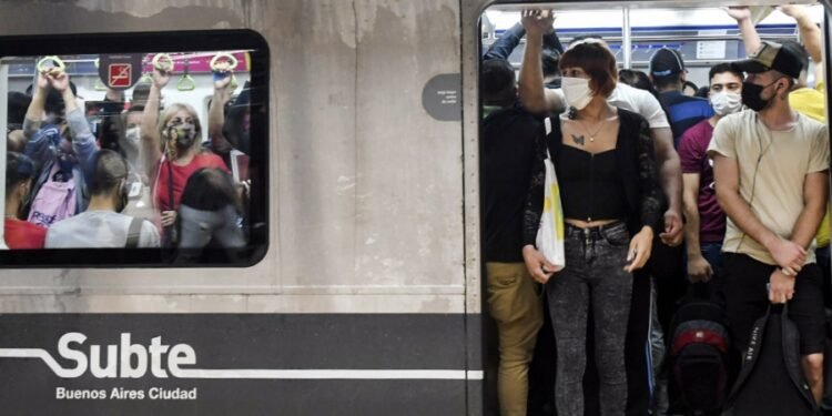 El Gobierno porteño aumentará un 40% el pasaje del subte
