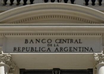Economía le reintegra $ 10.000 millones al BCRA para reducir la deuda