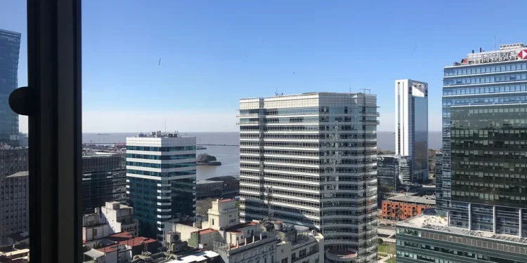 Una buena para las oficinas porteñas: la relocalización de empresas confirmó una leve mejoría del sector más castigado por la pandemia