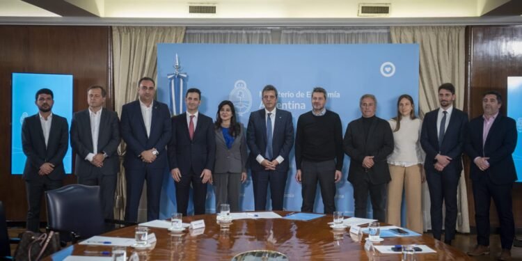 PreViaje: Massa y Lammens firmaron un acuerdo de precios con el sector hotelero
