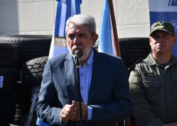 Aníbal Fernández confirmó que compró pistolas Taser y adelantó que la Ciudad también podrá utilizarlas