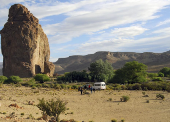 La ruta de los dinosaurios en el valle medio del río Chubut