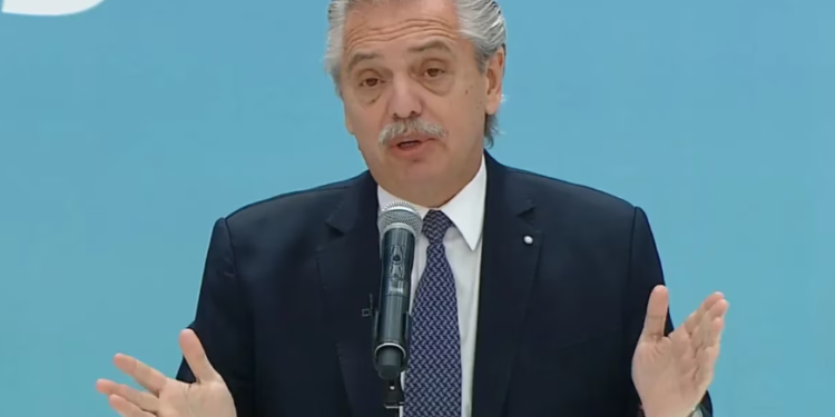 Alberto Fernández: “El fallo de la Corte deja a la democracia como rehén de un grupo de jueces”
