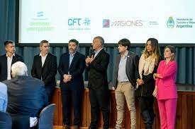 “Hay Equipo”: Lammens visitó clubes beneficiados en Mataderos