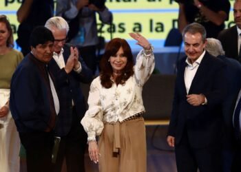Más de 2.500 mujeres peronistas pidieron por la candidatura de Cristina Kirchner