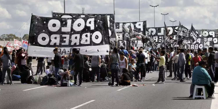 Qué piensan hacer los candidatos con la política social: planes, piqueteros y reinserción laboral