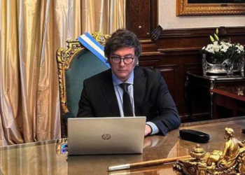 Por la cadena nacional, Milei anunciará la extensión de los períodos de prueba laborales, límites a las indemnizaciones y un recorte de gastos