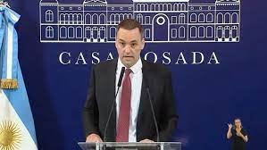 El Gobierno revisará los contratos y nombramientos en el Estado del último año