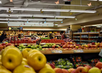 Posiciones encontradas entre comercios por la propuesta para llevar una canasta de productos más barata