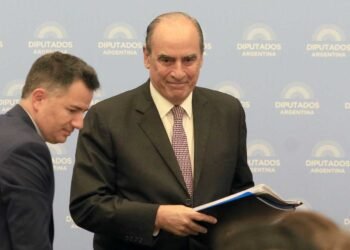 Día 2 sobre la Ley Ómnibus: El ministro Guillermo Francos arrancó con el debate