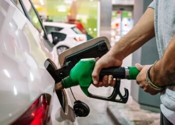 El precio del combustible aumentó un 27%