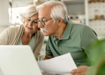 El PAMI eliminó 30 gerencias y cargos políticos con sueldos muy altos