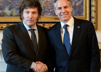 Milei se reunió con el jefe de diplomacia de Joseph Biden: el avance hacia la democracia y la libertad