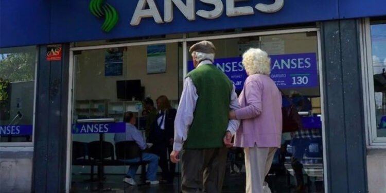 Bono para jubilados y pensionadas de la ANSES: conocé quiénes lo cobrarán
