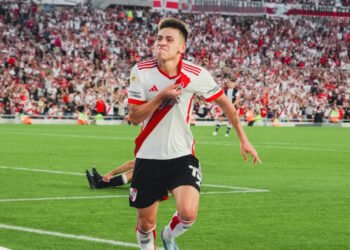 River venció a Gimnasia y recuperó el liderazgo