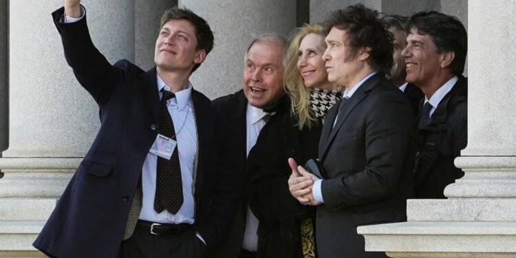 Reforma laboral: ultra reducida, con Santiago Caputo como nexo oculto con la CGT