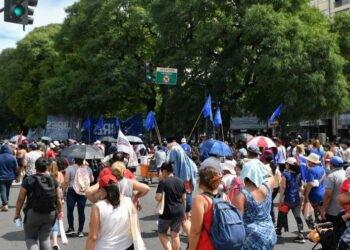 Inhibieron los bienes de los piqueteros acusados de extorsión