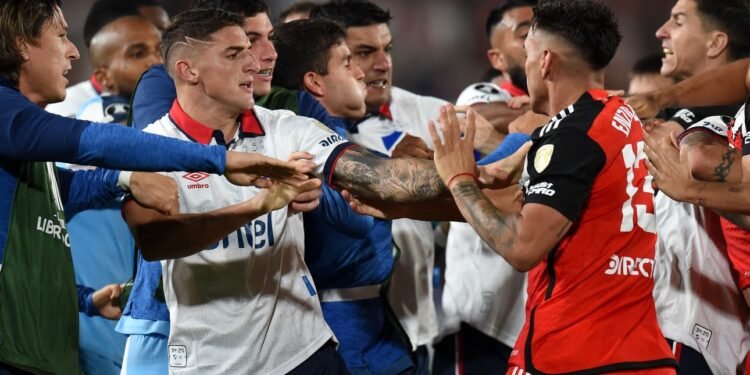 River perdió dos puntos ante Nacional en Montevideo