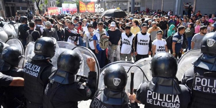 La Justicia pidió la captura de los piqueteros