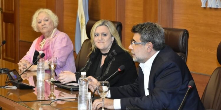 Escándalo en La Rioja: renunció la jueza acusada de haber pedido una coima de $8 millones
