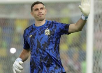 Dibu Martínez quiere ir a los Juegos Olímpicos con la Selección Argentina: “Tengo que pelearme un poco más con Aston Villa”