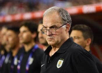 Bielsa, del “no vi el partido de la Selección Argentina” a su chapa de candidato