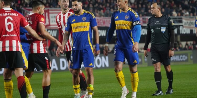 Empate en La Plata: cierre caliente y con el VAR de protagonista