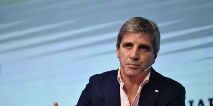 Baja del impuesto PAÍS desde septiembre: a qué sectores alcanza y cuál será su impacto en la economía