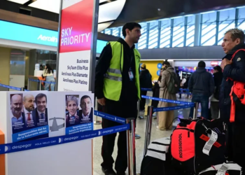 El Gobierno calificó de inmorales los privilegios de los pilotos: desde pasajes en clase ejecutiva hasta bono en dólares