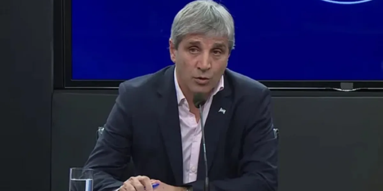 Sin menciones a la salida del cepo al dólar, los analistas creen que el Presupuesto 2025 ratificó el rumbo