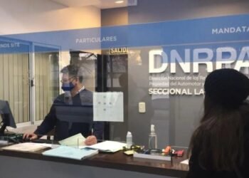 Sigue la tensión en el Registro Automotor, el gobierno despedirá a los trabajadores de ATE